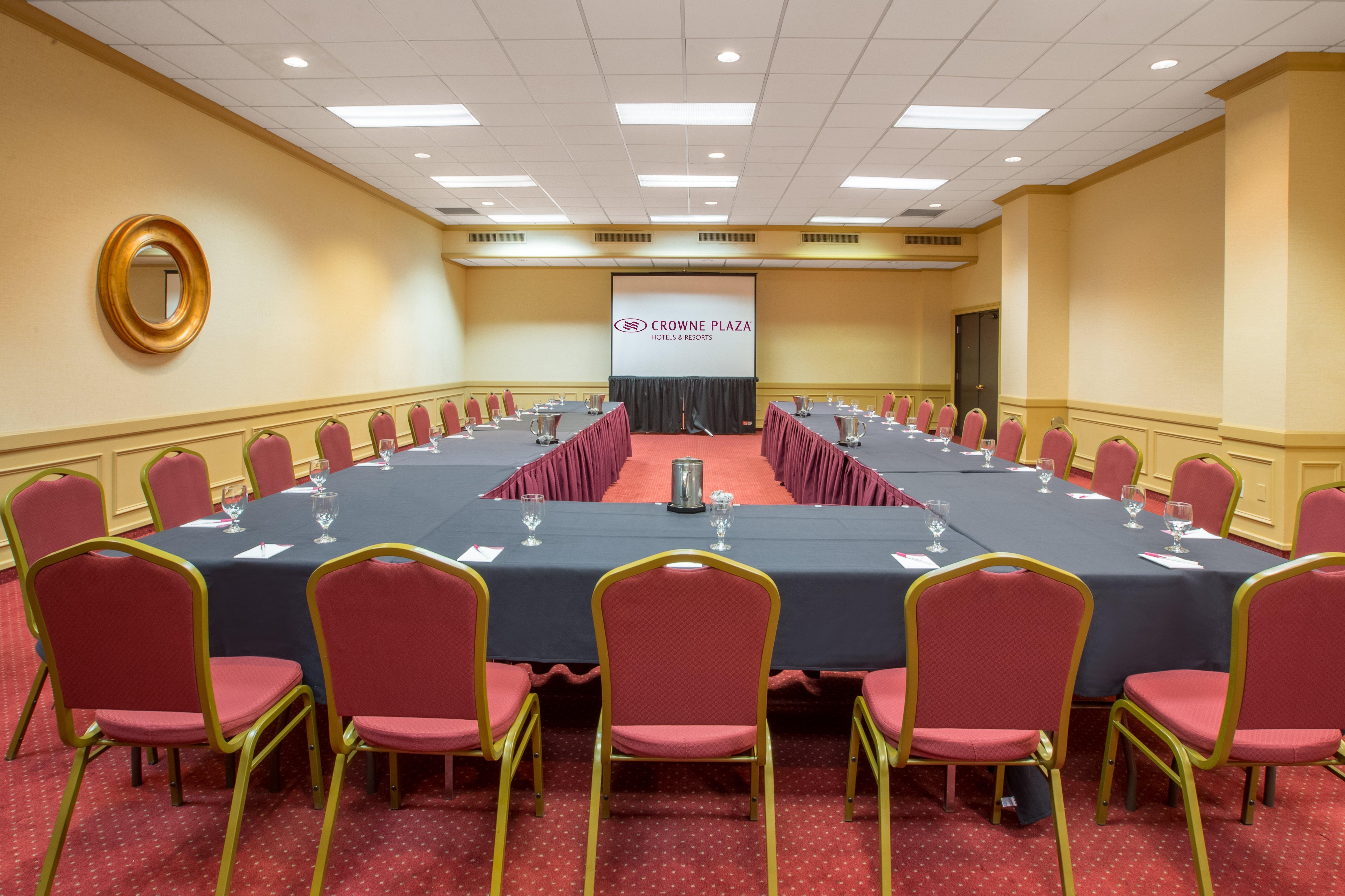 Crowne Plaza Cleveland Airport By Ihg Hotell Middleburg Heights Exteriör bild