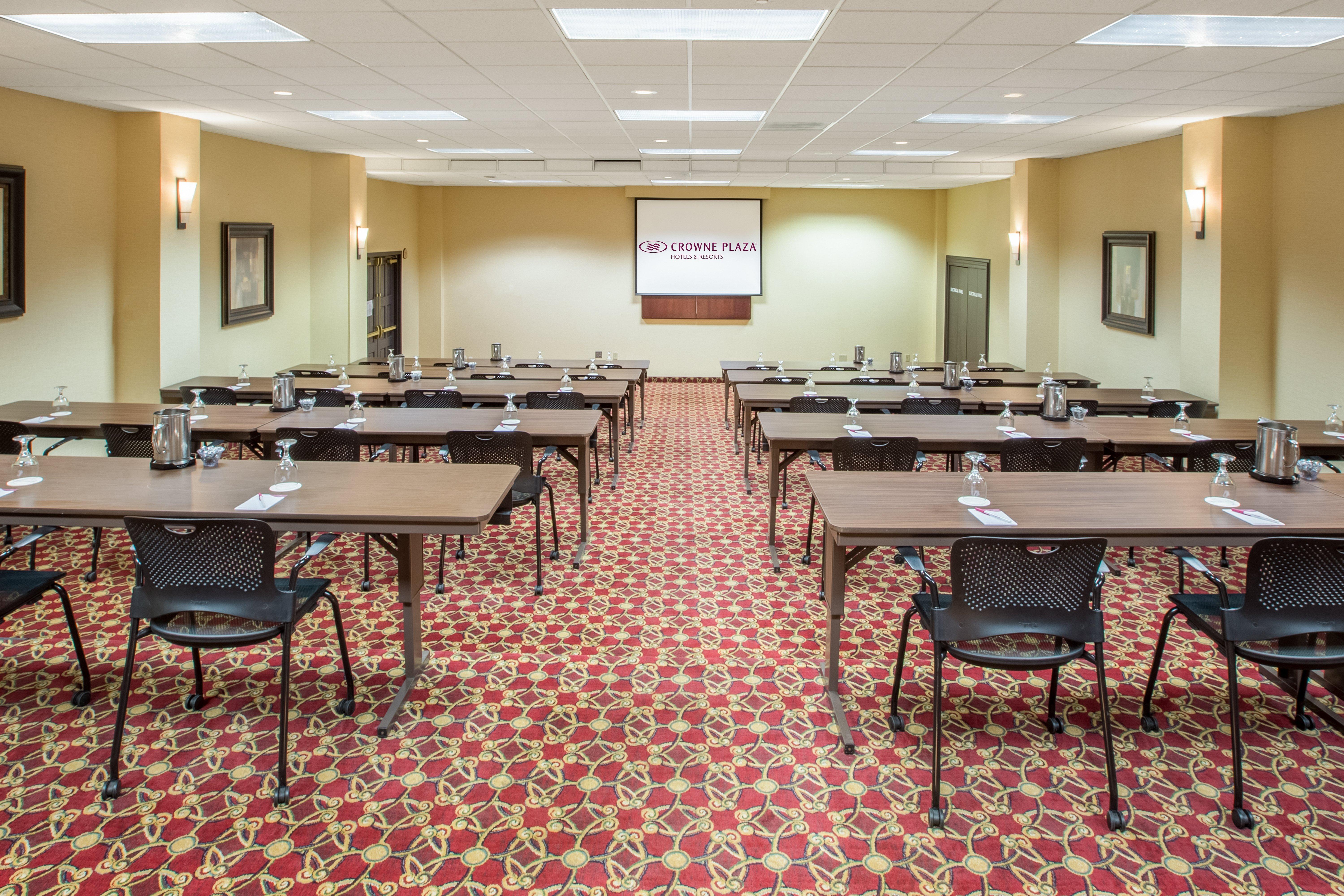 Crowne Plaza Cleveland Airport By Ihg Hotell Middleburg Heights Exteriör bild