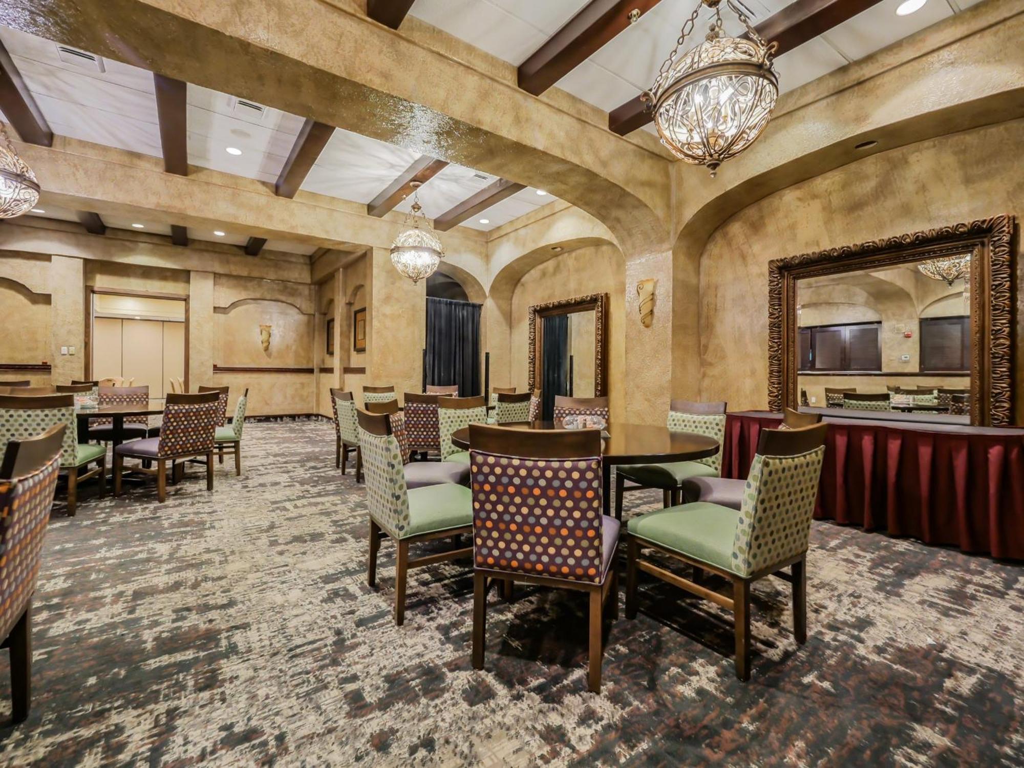 Crowne Plaza Cleveland Airport By Ihg Hotell Middleburg Heights Exteriör bild