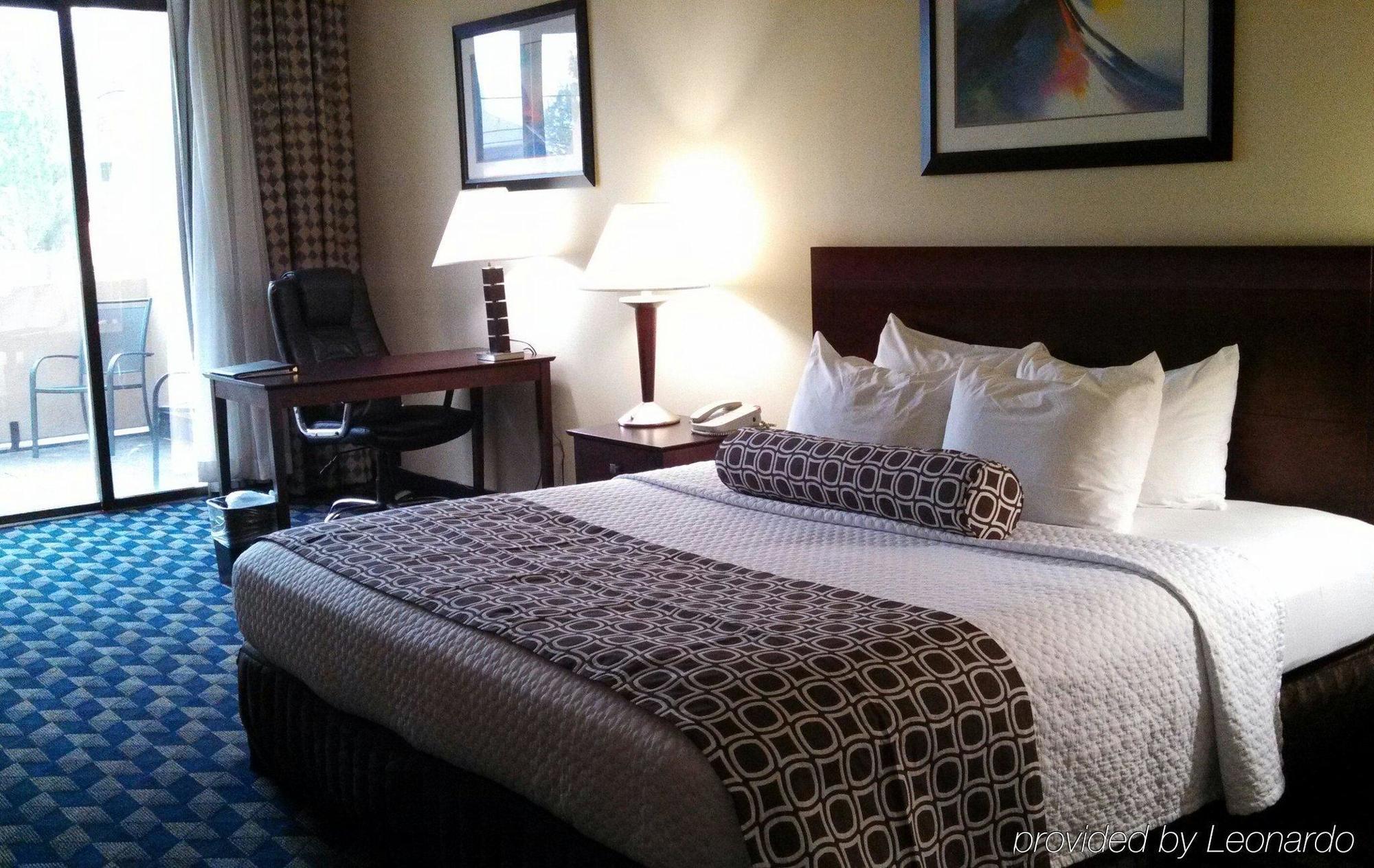Crowne Plaza Cleveland Airport By Ihg Hotell Middleburg Heights Exteriör bild