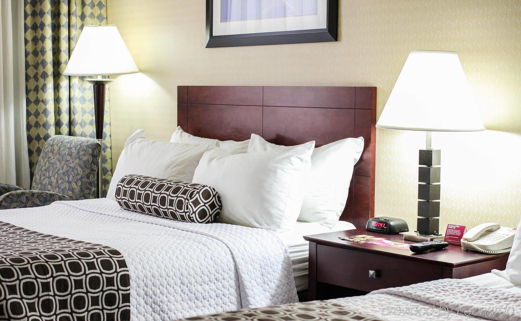Crowne Plaza Cleveland Airport By Ihg Hotell Middleburg Heights Exteriör bild