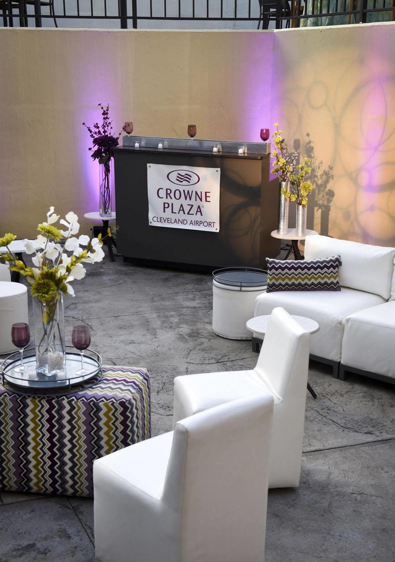 Crowne Plaza Cleveland Airport By Ihg Hotell Middleburg Heights Exteriör bild