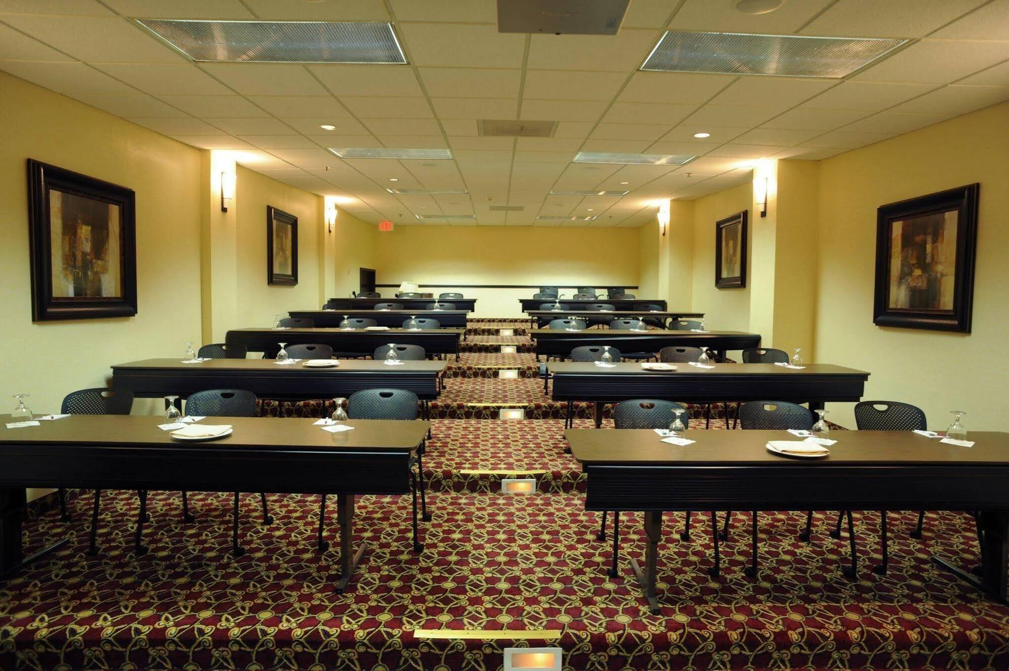 Crowne Plaza Cleveland Airport By Ihg Hotell Middleburg Heights Exteriör bild