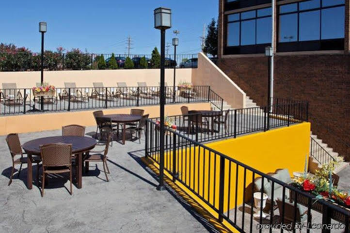 Crowne Plaza Cleveland Airport By Ihg Hotell Middleburg Heights Exteriör bild
