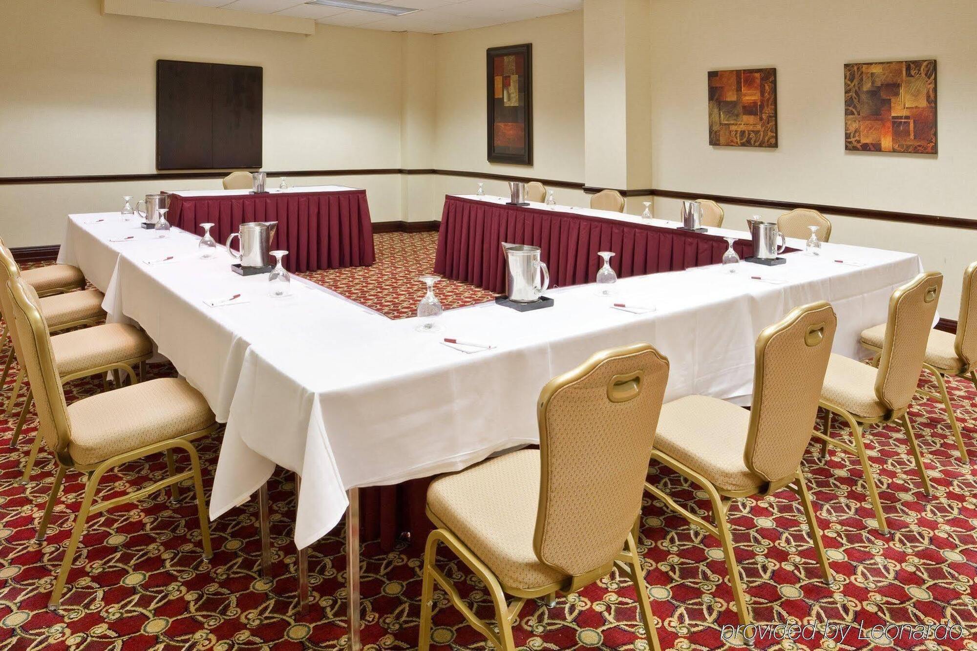 Crowne Plaza Cleveland Airport By Ihg Hotell Middleburg Heights Exteriör bild